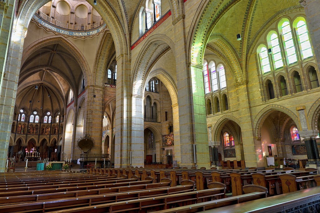 HDR Kathedrale basiliek Sint Bavo kerk eglise church kerkfotografie religie religion bedevaart pelerinage kathedraal pelgrimage saint cathedrale cathedral basilique basilica